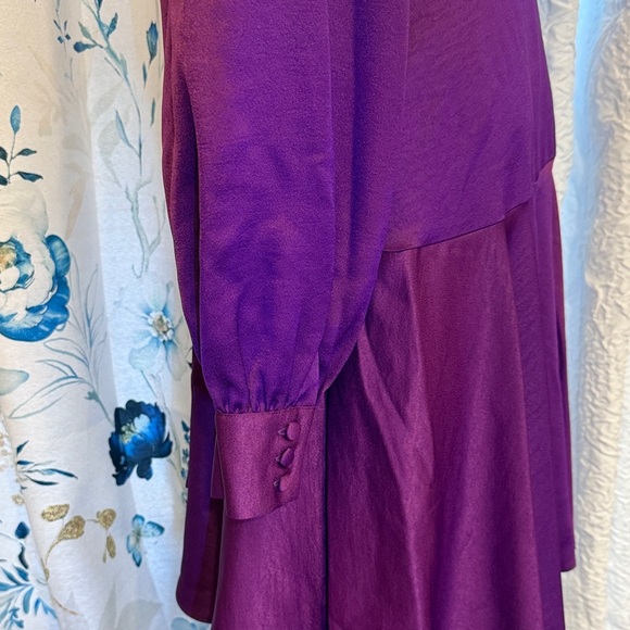 BCBGeneration 8 Surplice Neck Clover Plum Long Sleeve Mini Wrap Dress - Picture 8 of 14